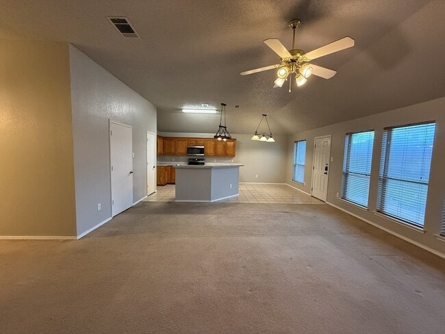 Photo - 7033 Snowy Owl St