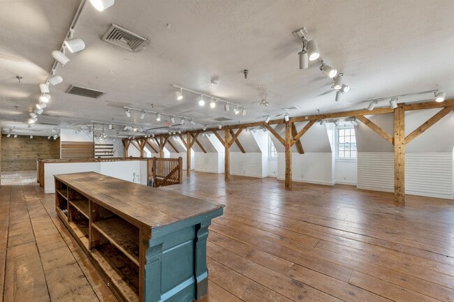 Photo - 312 Daniel Webster Hwy