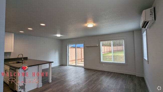 Building Photo - Roess - 116/118 Unit 116 Rental
