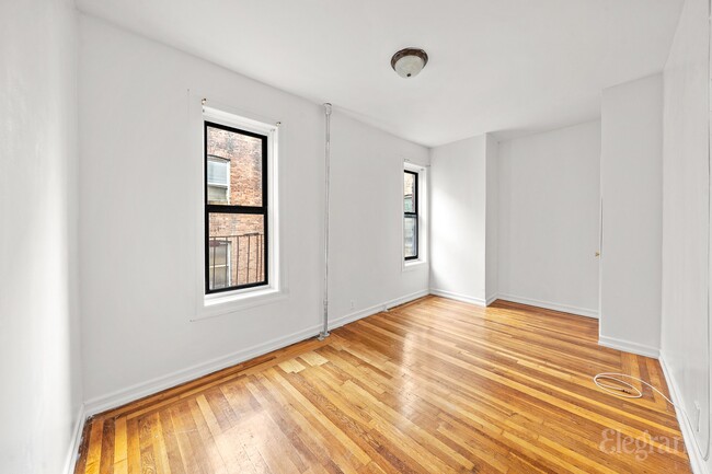 Photo - 29 E 17th St Unidad APT 320