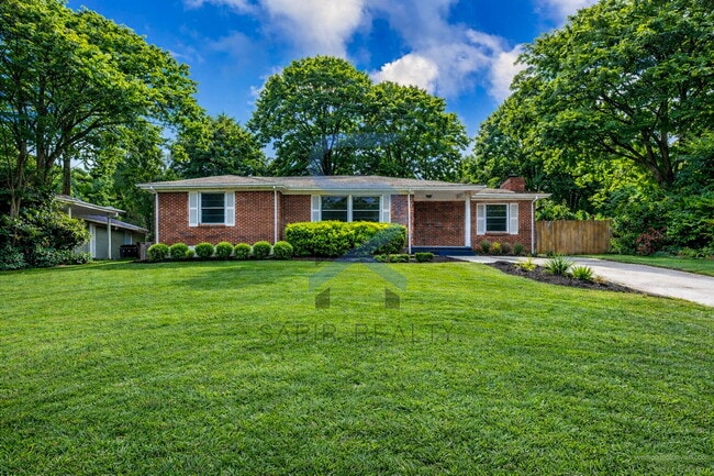 Building Photo - Perfect for Families! 3BR/2BA in Belvedere Park, Decatur