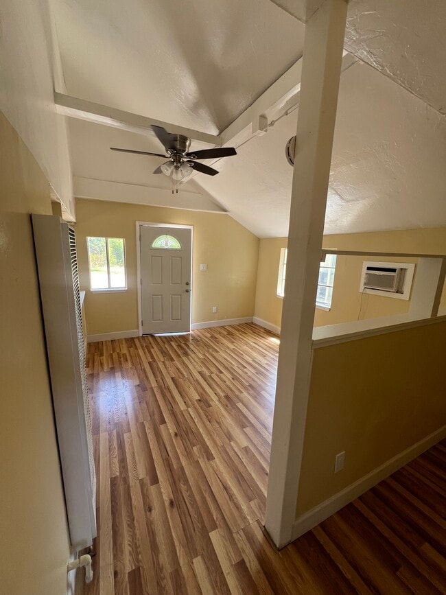 Photo - 1310 Los Robles Blvd Apartamentos Unidad C