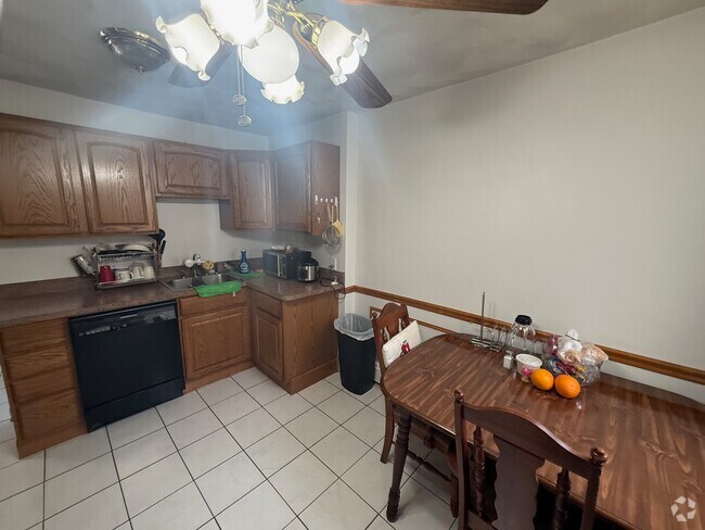 Building Photo - 148 Saratoga St Unit #3 Rental