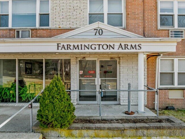 Building Photo - 70 Farmington Ave Unit 2B Rental
