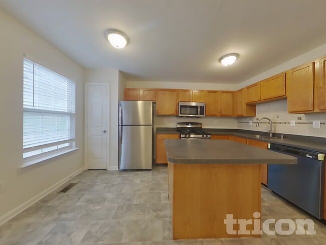 Photo - 10721 Esprit Pl