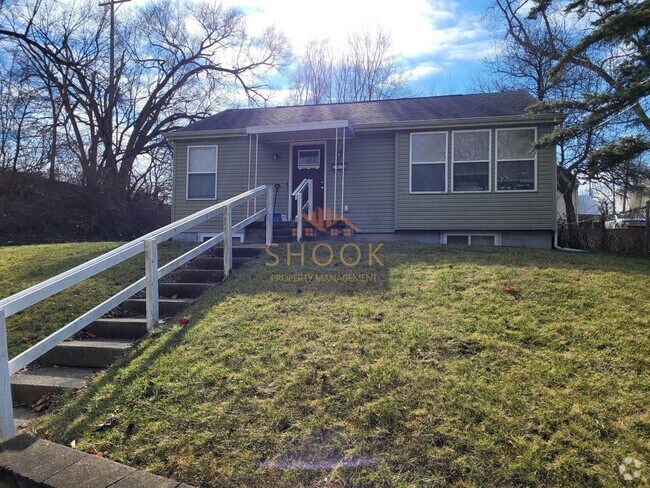 Building Photo - 1707 Ferry St Unit 1707 Ferry St Apt A