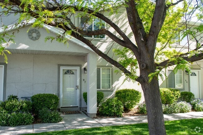 Building Photo - 97 Penhurst Pl Rental