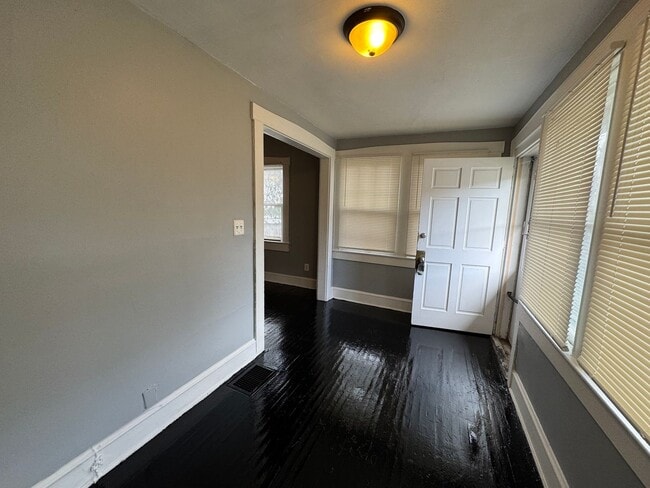 Photo - 3632-3634 Birchwood Ave Unidad 3634 Birchwood Ave