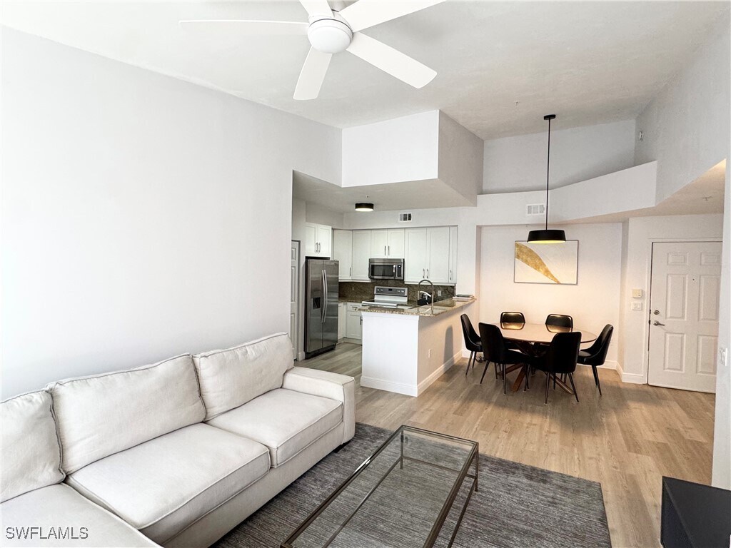 Photo - 1190 Reserve Way Unidad 304