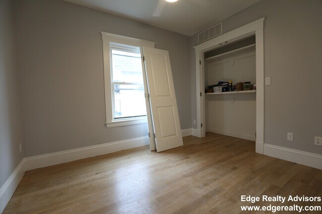 Photo - 44 Union St Unit 1