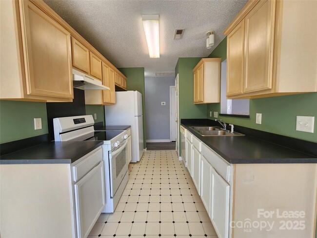 Photo - 4958 Astonshire Ln