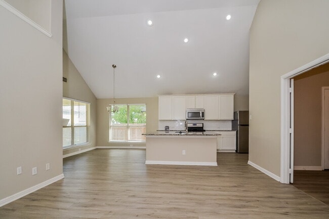 Photo - 1717 Nightingale Dr