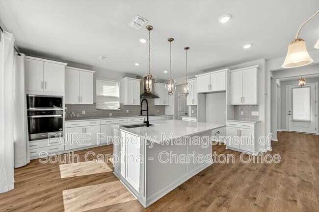 Photo - 102 Winding Grv Ln