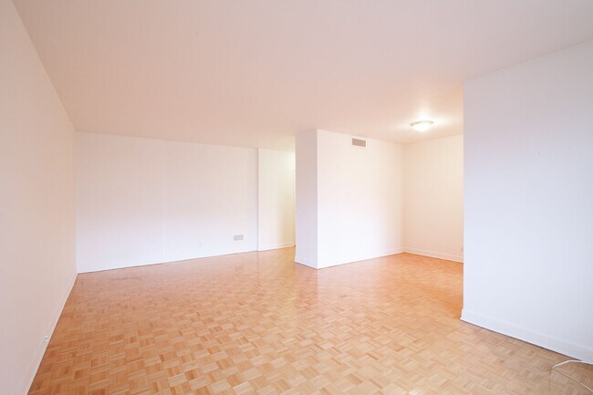 Photo - 3555 Chem. de la Côte-des-Neiges Unit 1403