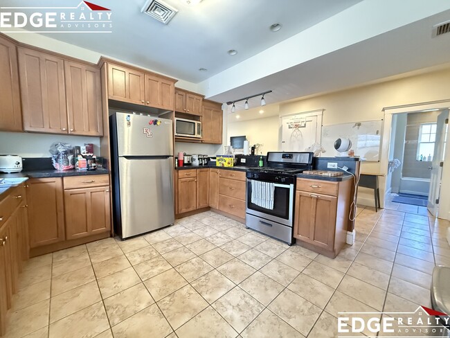 Photo - 45 Radnor Rd Unit 2