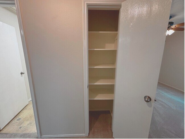 Photo - 18207 Hanover Glen Ln