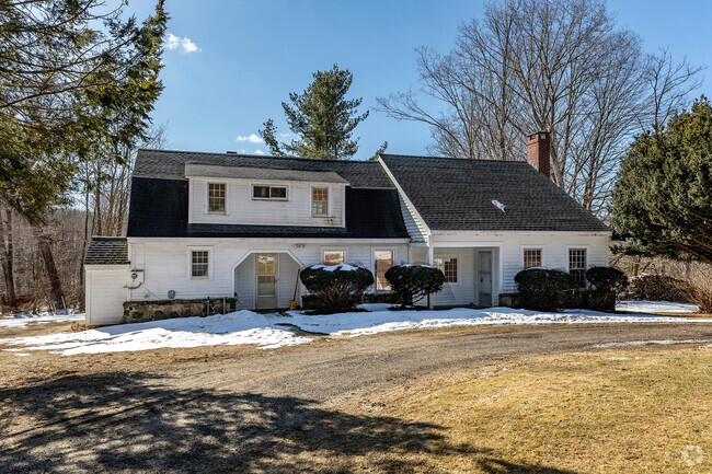 Building Photo - 42 Scoville Rd Rental