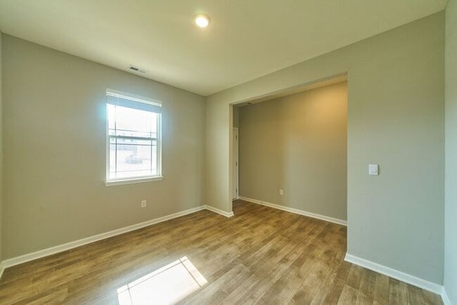 Photo - 4 Bedroom at Trotter's Landing in Camby With Pond View!