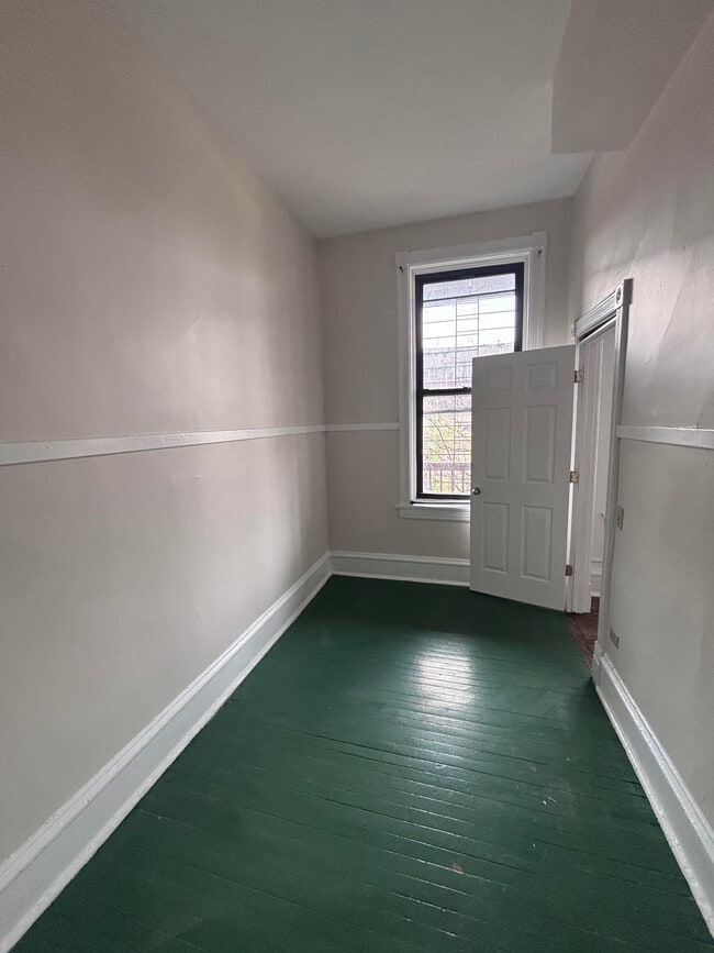 Photo - 1905 W Division St Unit 2 Rear