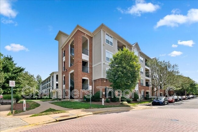 Building Photo - 4860 Eisenhower Ave Unit #489 Rental