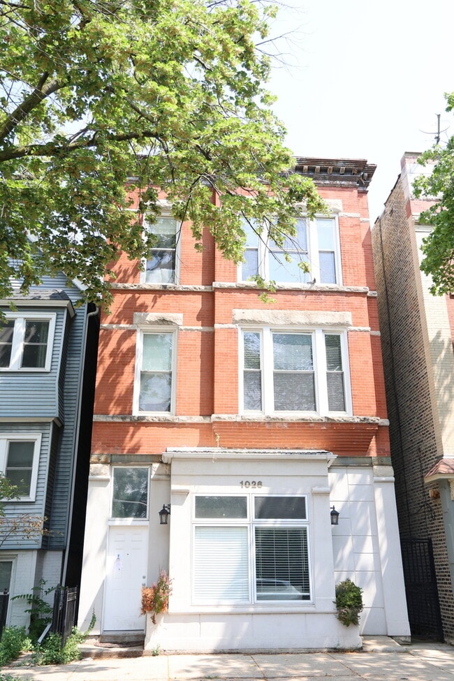 Photo - 1026 W Roscoe St Condo Unit 3