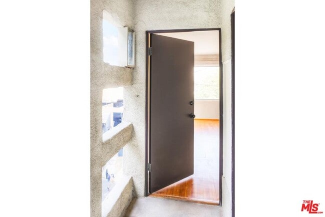 Photo - 1830 1/4 Lucile Ave