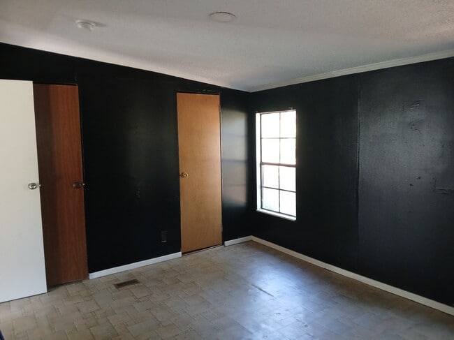 Photo - 1038 Viking Ct