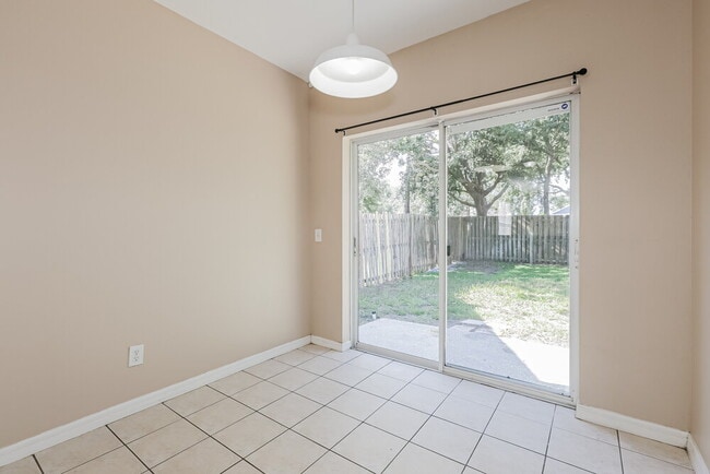 Photo - 7455 Oxford Garden Cir