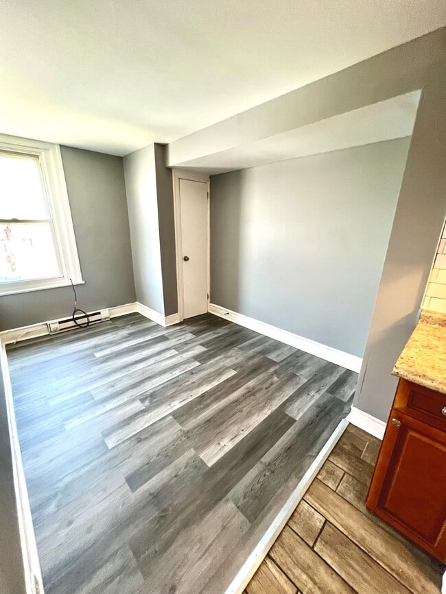 Photo - 904 E Tioga St Unidad Apt 2