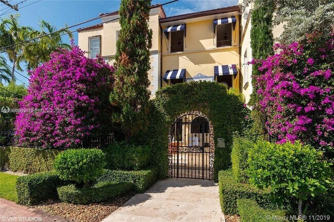 Photo - 4812 Pine Tree Dr Unit 308