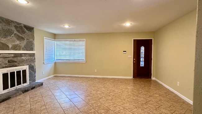 Building Photo - 8619 Cherbourg Way Rental