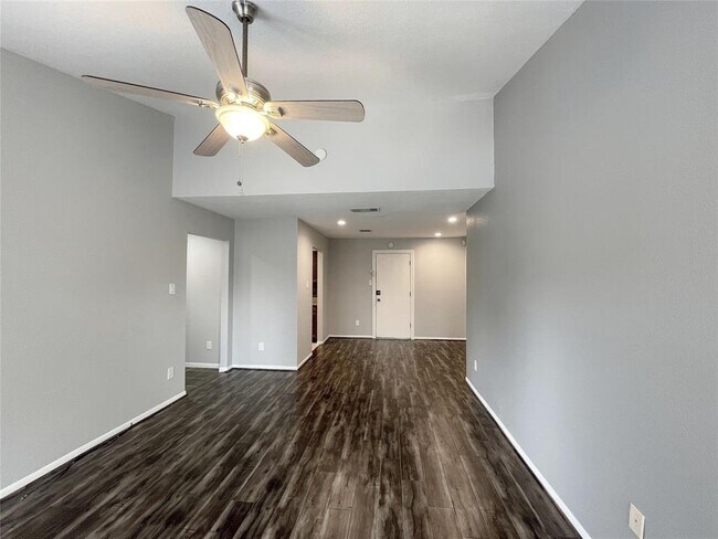 Photo - 1201 Bering Dr Unidad 88