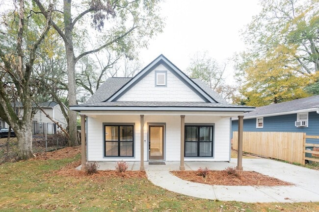 Photo - 824 W Broad St