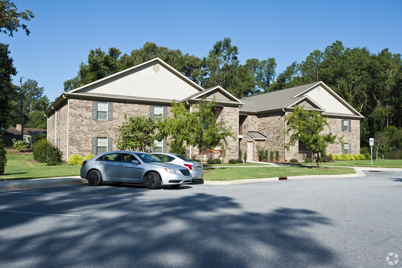 Photo - Meadow Brook Acres Apartments
