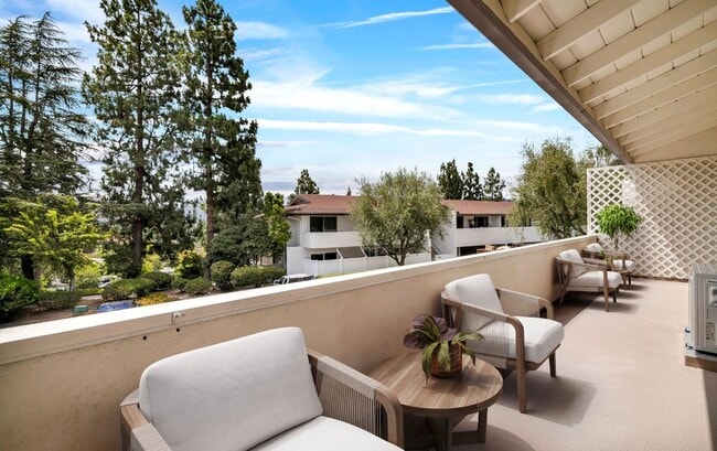 Green Hill Apartments