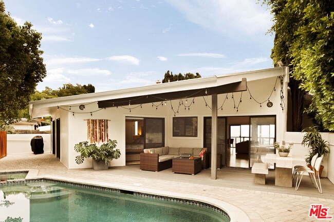 Photo - 303 Mavis Dr