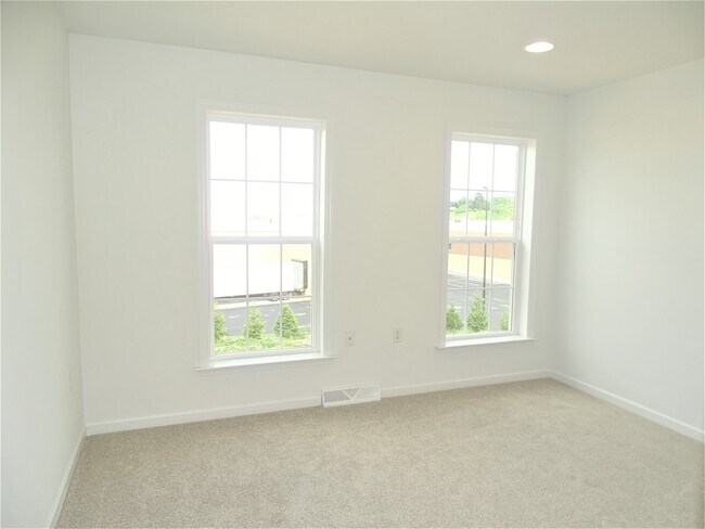 Photo - 320 Mayer Pl