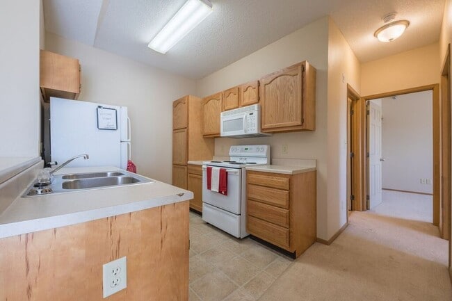 Photo - Bennett Grand Woods Apartments