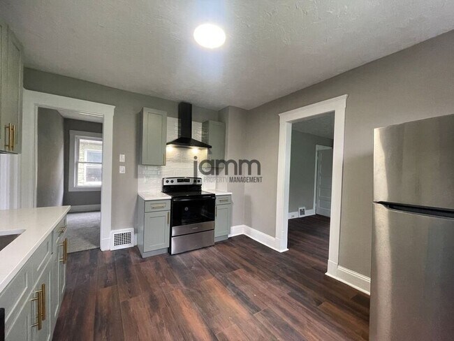 Photo - 2024 W 104th St Unit 2024 W 104th St (Upper)