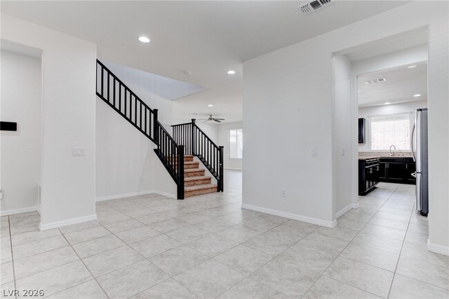 Photo - 7141 Tavita St