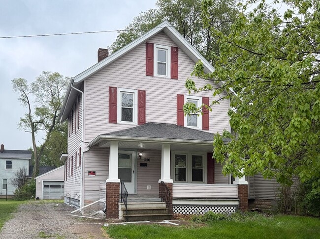 Building Photo - 336 W 29th St