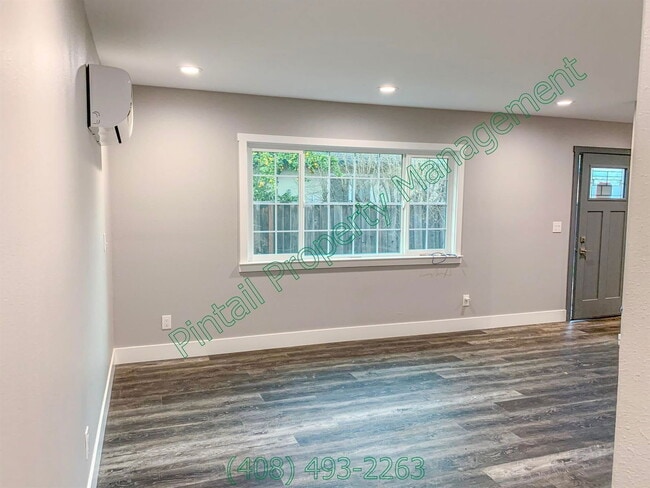 Photo - 756 N 11th St