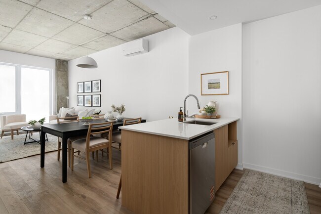 Photo - Univert LaSalle Condos