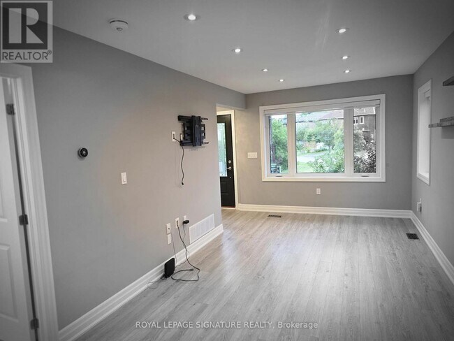 Photo - 141 Phillip Ave