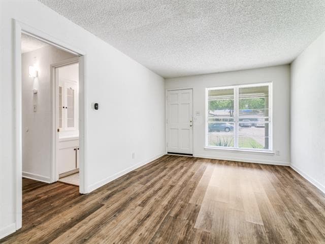 Photo - 3023 Topaz Ln