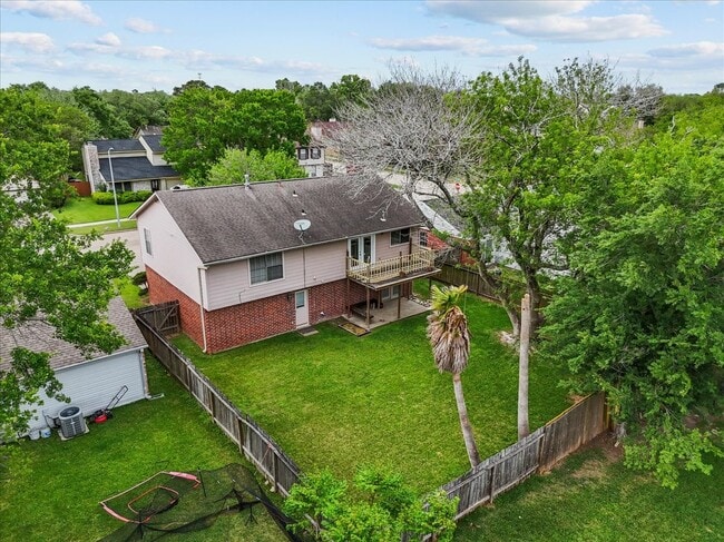 Photo - 430 Redway Ln