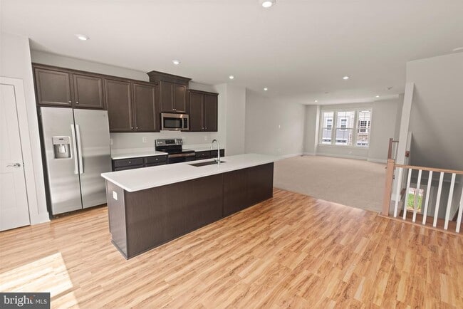 Photo - 10512 Hinton Wy