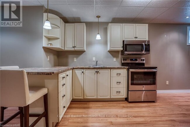 Photo - 19 Peachtree Crescent