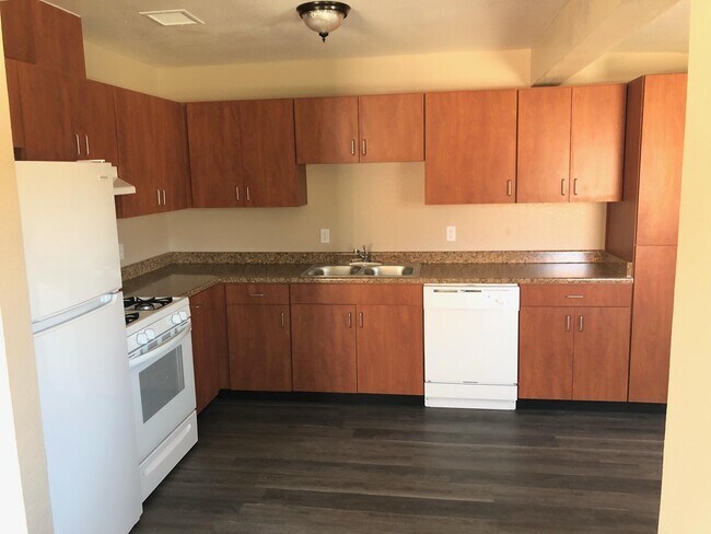 Photo - 5008 Sierra Madre Dr