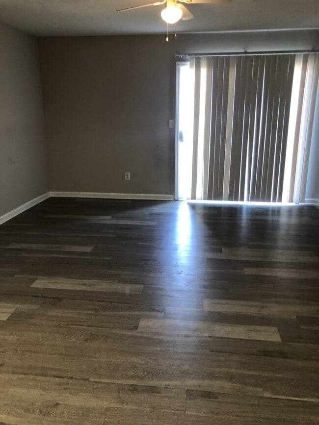 4107 Blue Lick Ct Unidad 4107-2